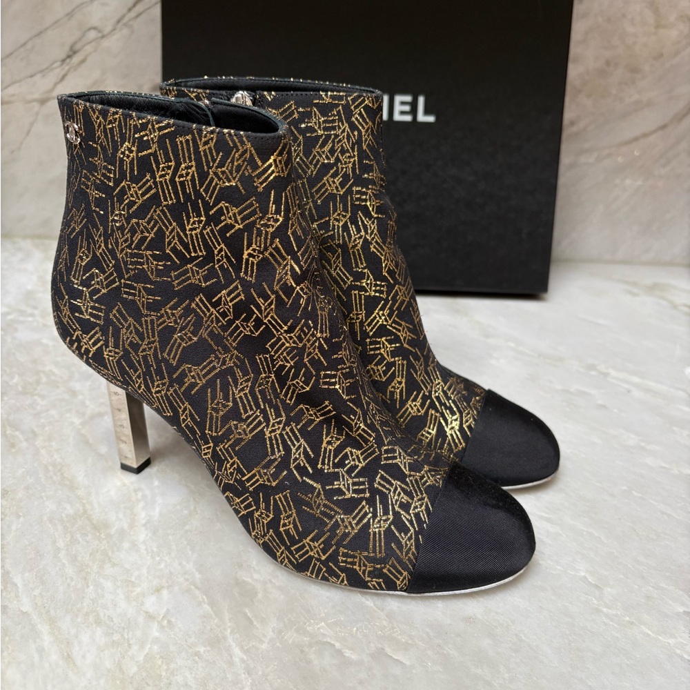 CHANEL ankle boots sz 39.5 2016